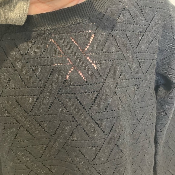 🌸 3/$20 Banana Republic top - Picture 6 of 9